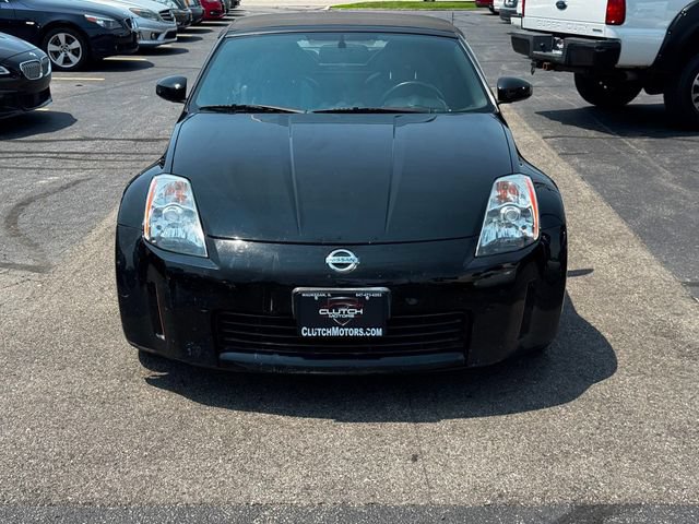 Used 2004 Nissan 350Z Touring RWD image 2