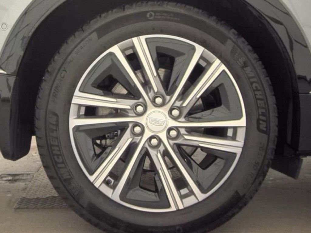 Used 2024 Cadillac Lyriq Luxury w/ LPO, Floor Liner Package image 19