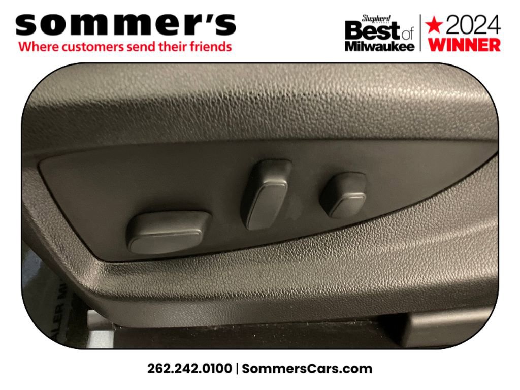 Used 2018 Chevrolet Tahoe LT w/ LT Signature Package image 10