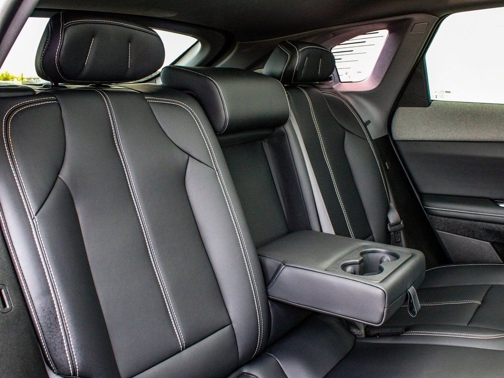 Used 2025 Cadillac Optiq Luxury 1 image 40