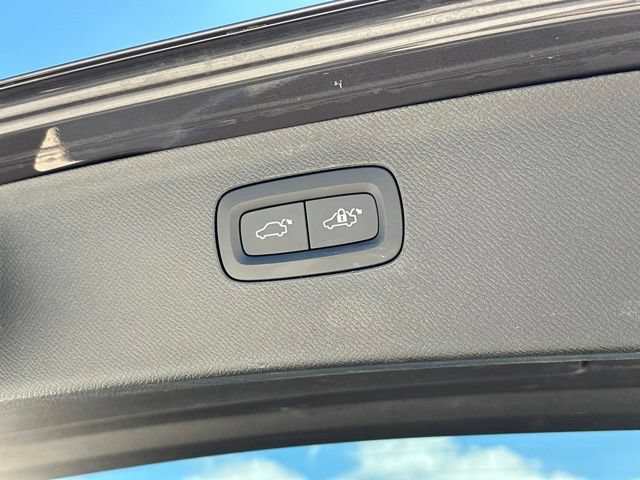 Certified 2023 Volvo XC90 B6 Ultimate AWD/4WD image 37