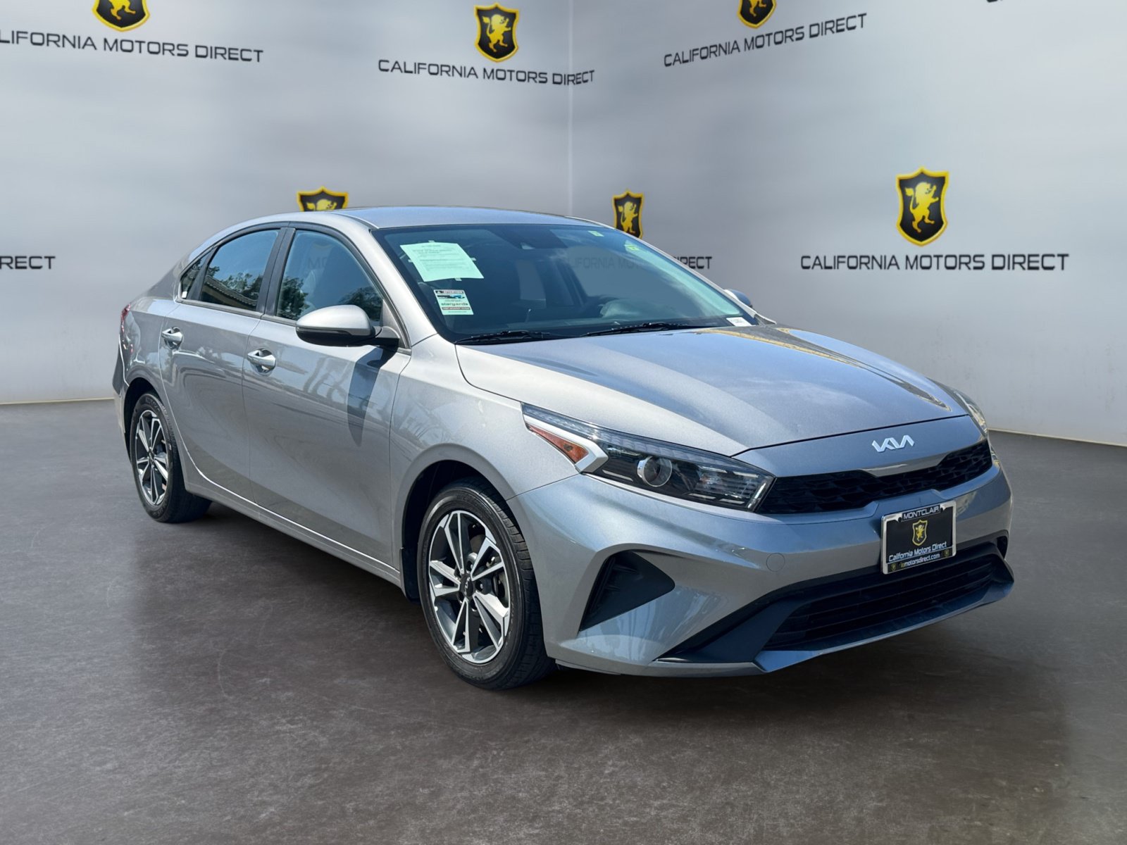 Used 2023 Kia Forte LXS w/ LXS Technology Package FWD image 7