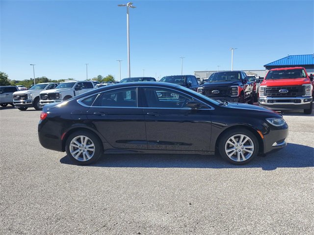 Used 2016 Chrysler 200 Limited w/ Convenience Group image 3