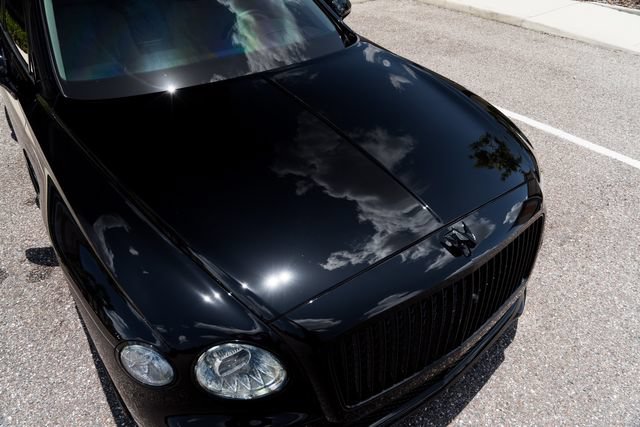 Used 2023 Bentley Flying Spur Azure AWD/4WD image 14