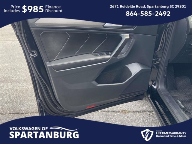 Used 2023 Volkswagen Tiguan SE image 13