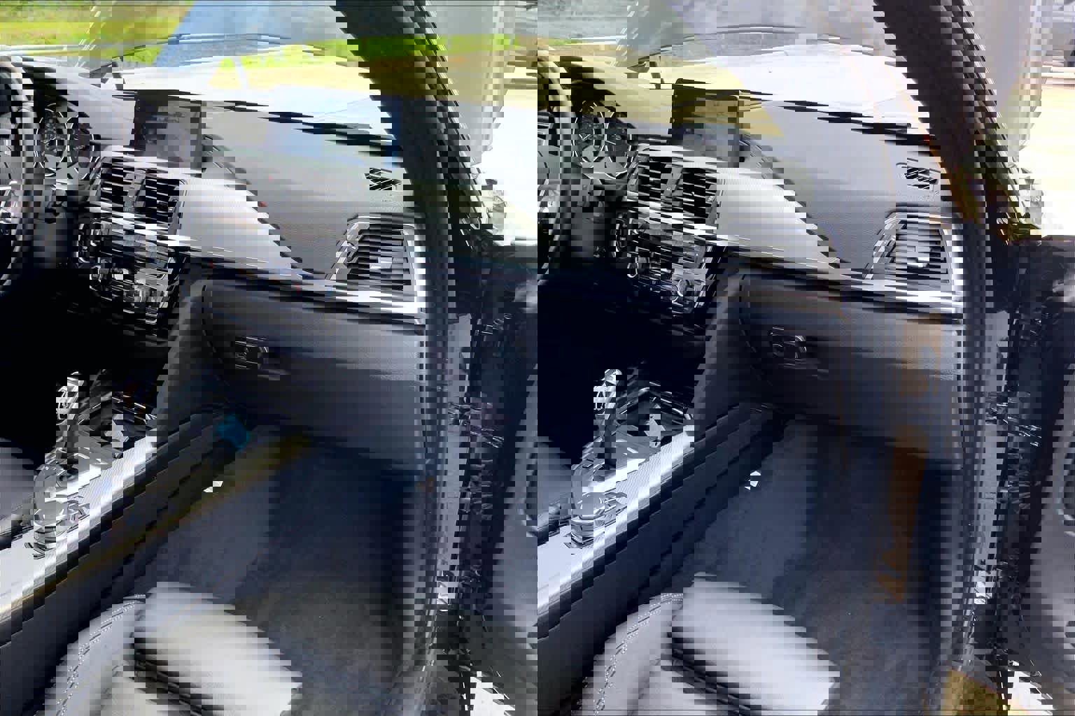 Used 2019 BMW 440i Coupe w/ M Sport Package RWD image 17