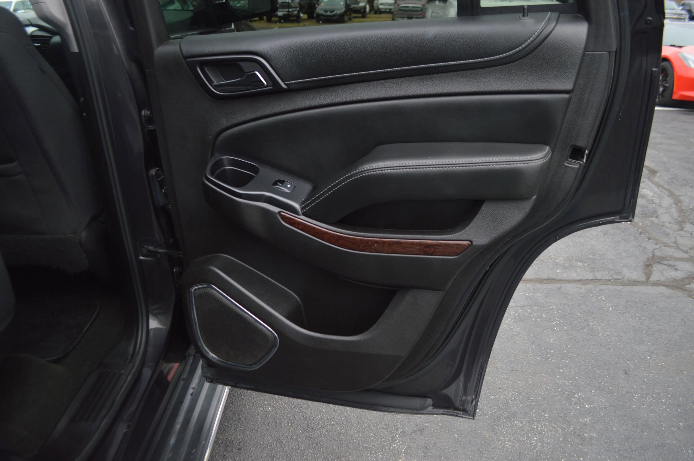 Used 2016 GMC Yukon SLE w/ HD Trailering Package image 23