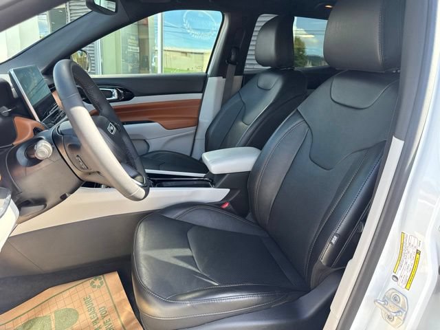 Used 2023 Jeep Compass Limited w/ Sun and Sound Group AWD/4WD image 18