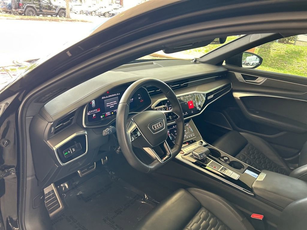 Used 2022 Audi RS 6 w/ Carbon Optic Package image 3