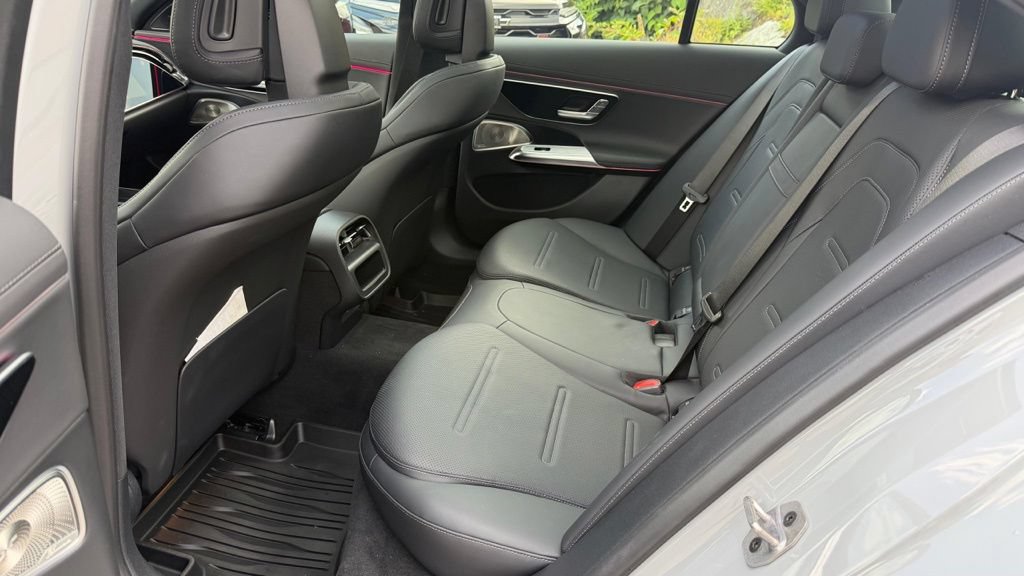 Used 2026 Mercedes-Benz E 53 AMG e 4MATIC Sedan image 23