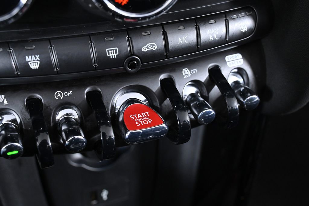 Certified 2024 MINI Cooper image 18