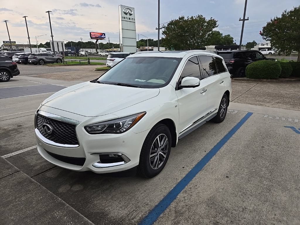 Used 2017 INFINITI QX60 FWD w/ Premium Plus Package