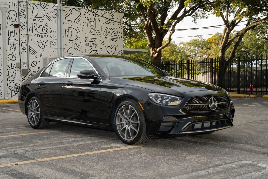 Used 2022 Mercedes-Benz E 350 Sedan image 4