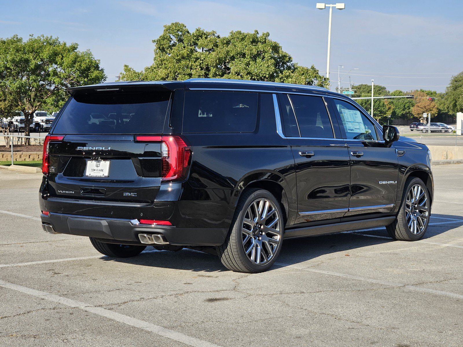 New 2027 GMC Yukon XL Denali Ultimate AWD/4WD image 4