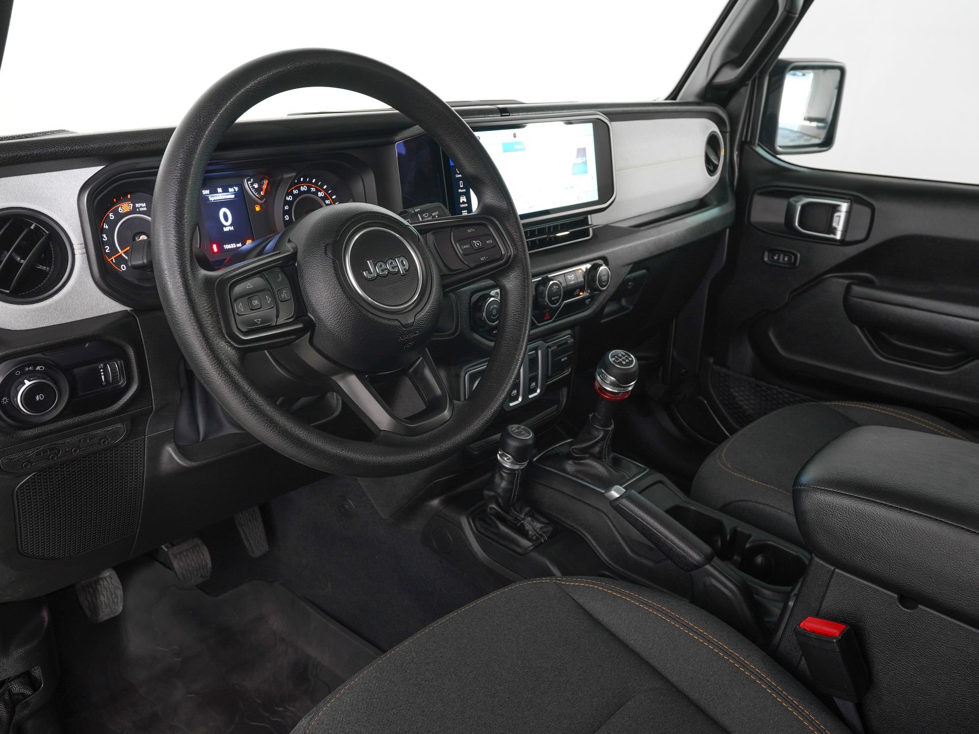 Used 2025 Jeep Wrangler Sport AWD/4WD image 13