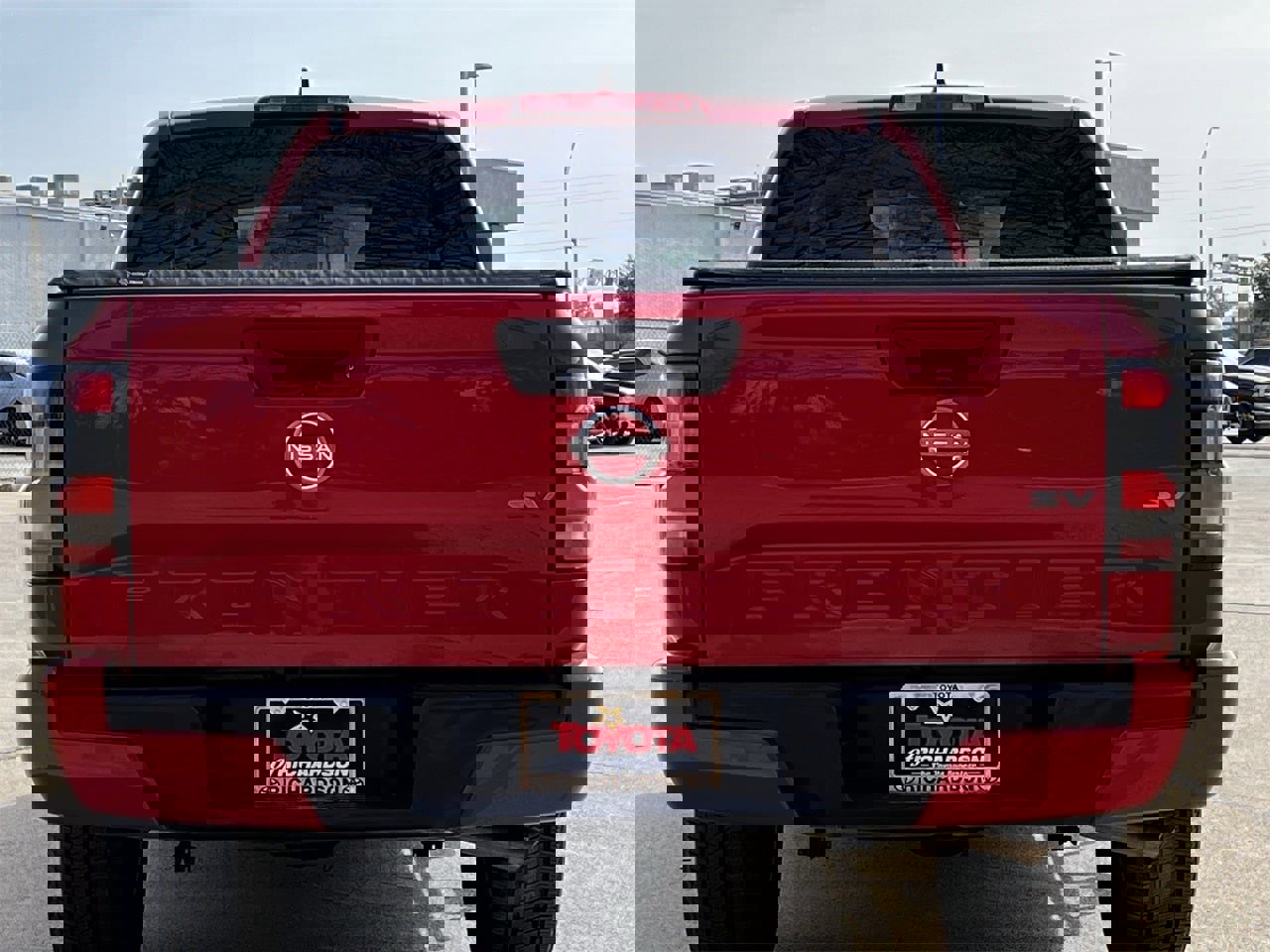 Used 2023 Nissan Frontier SV image 5