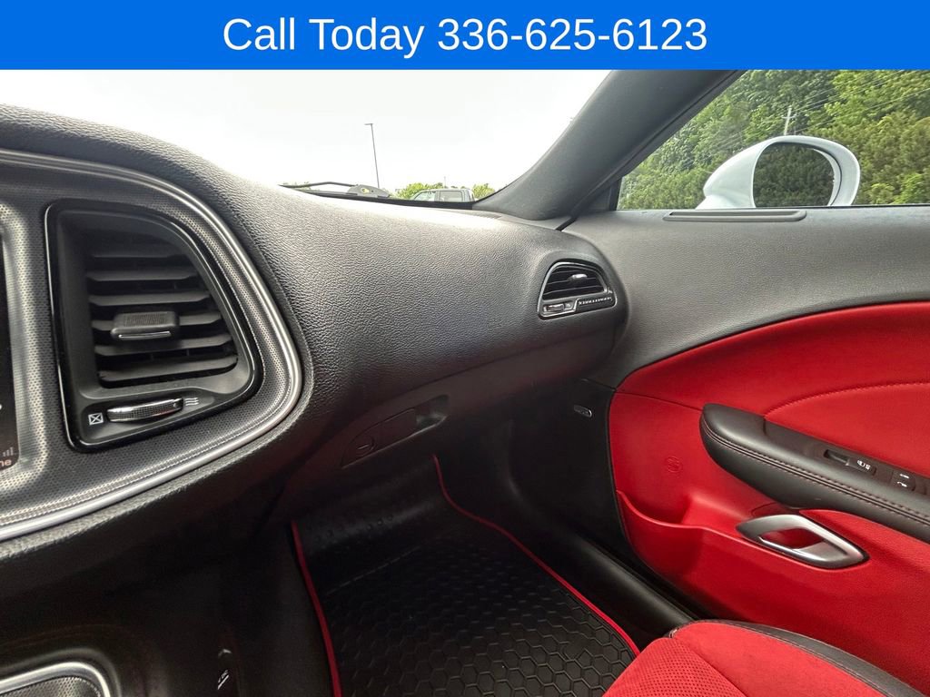 Used 2016 Dodge Challenger R/T Scat Pack w/ Leather Interior Group RWD image 25