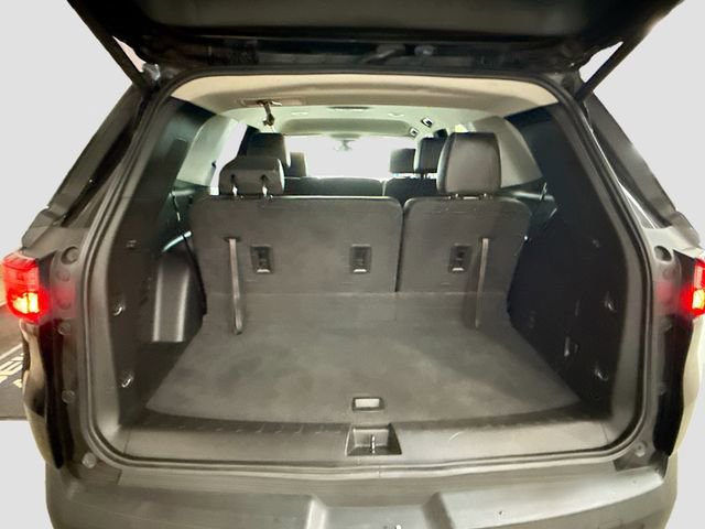 Used 2020 Chevrolet Traverse LT image 26