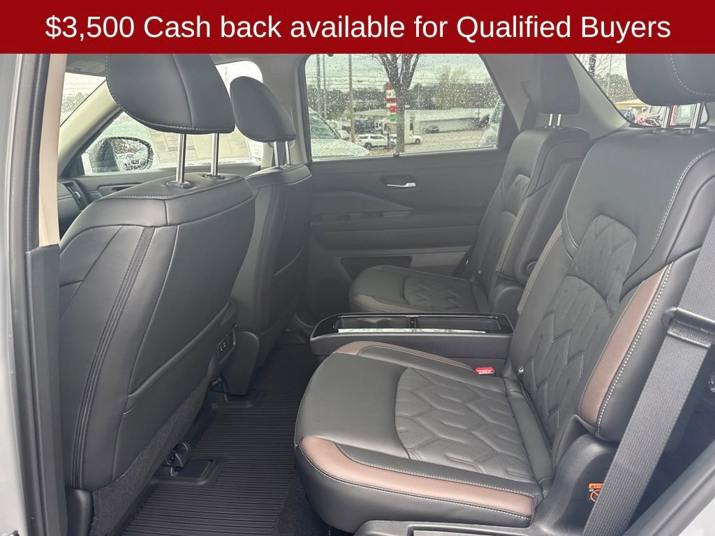 New 2026 Nissan Pathfinder Platinum image 28