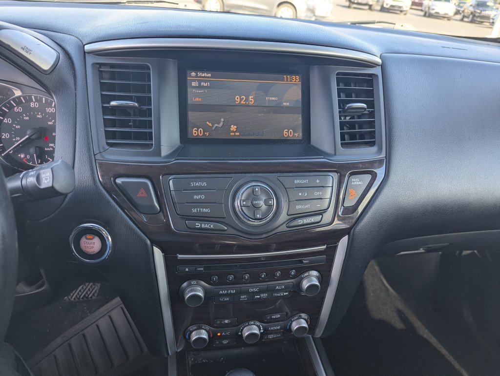 Used 2013 Nissan Pathfinder SL AWD/4WD image 20
