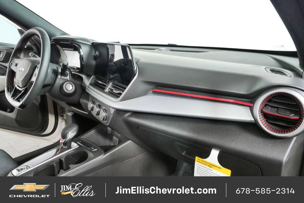 New 2026 Chevrolet Trax RS w/ Sunroof Package FWD image 22