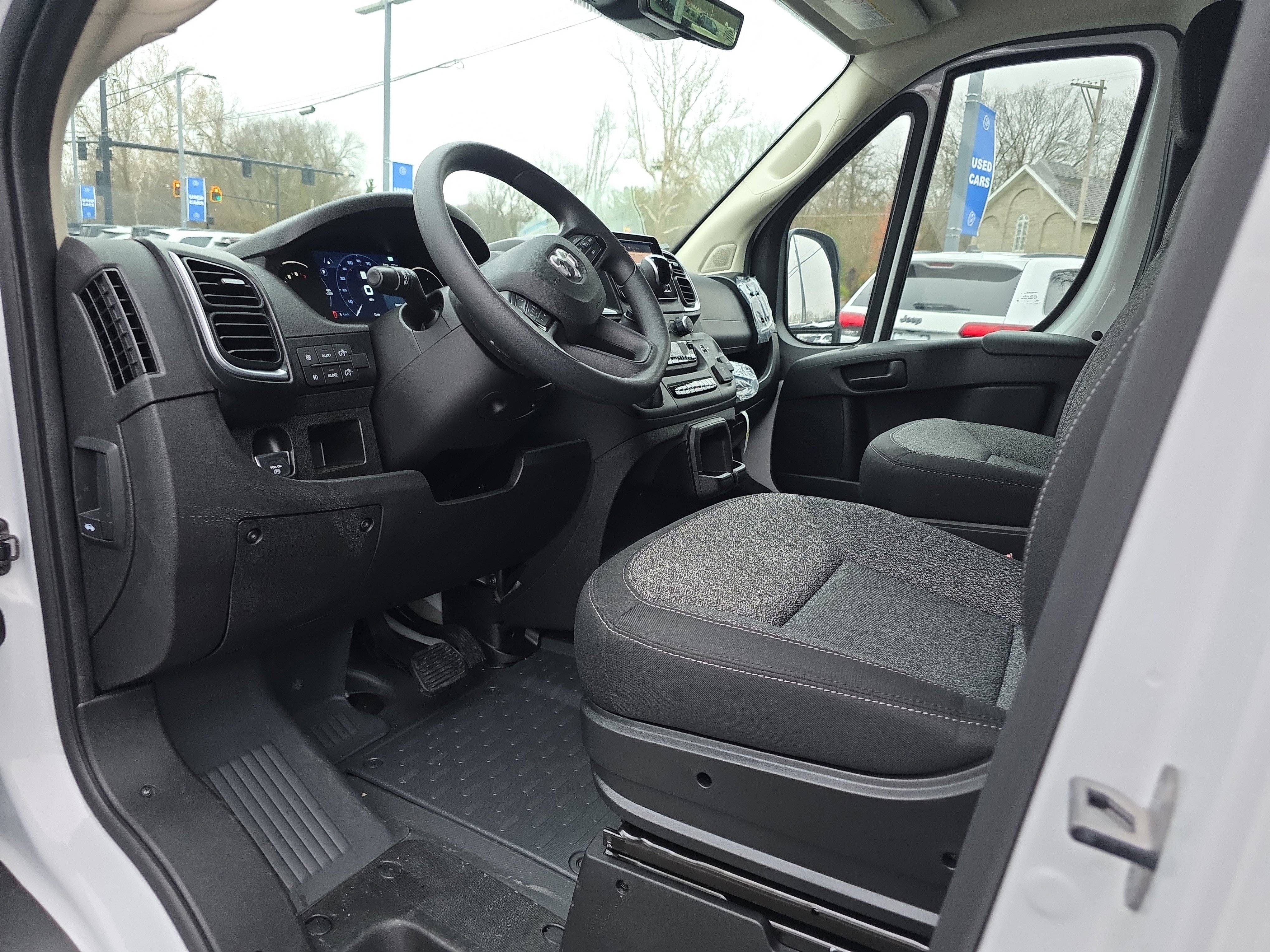 New 2026 RAM ProMaster 3500 w/ Quick Order Package 22G SLT image 3