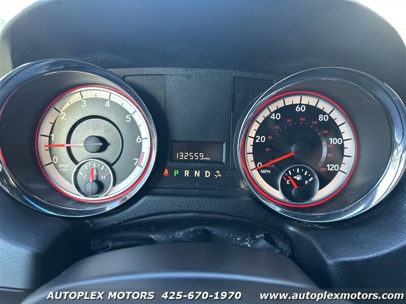 Used 2017 Dodge Grand Caravan SXT FWD image 23
