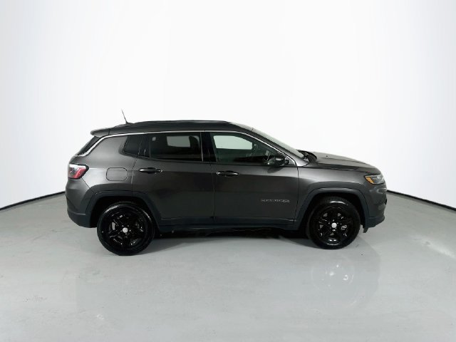 Used 2024 Jeep Compass Latitude AWD/4WD image 10