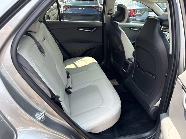 Used 2023 Kia Niro EX Touring FWD image 11