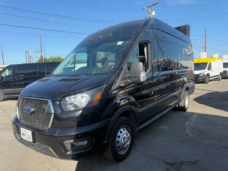 Used 2024 Ford Transit 350 XLT image 3