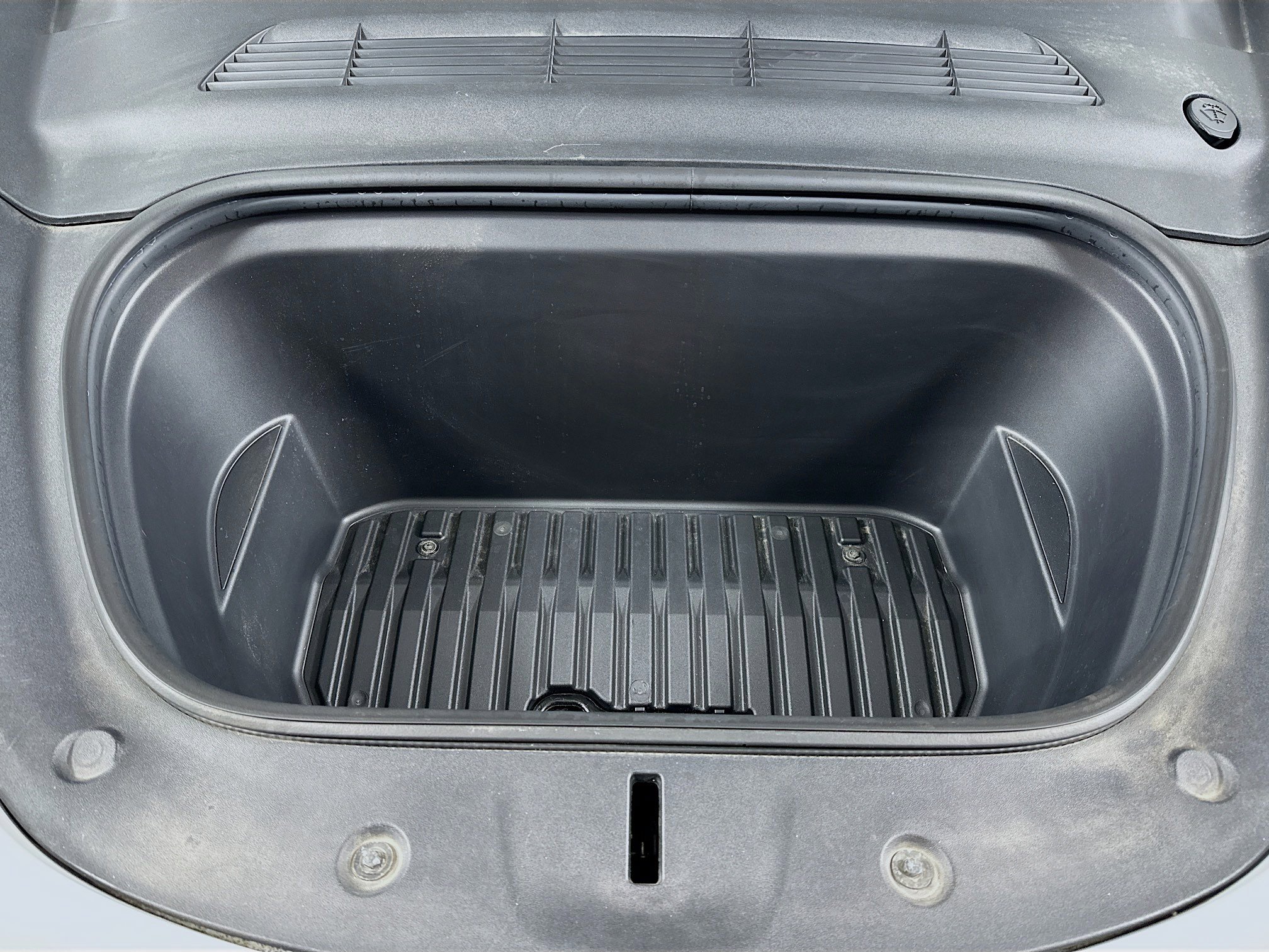 Used 2023 Tesla Model Y AWD image 31