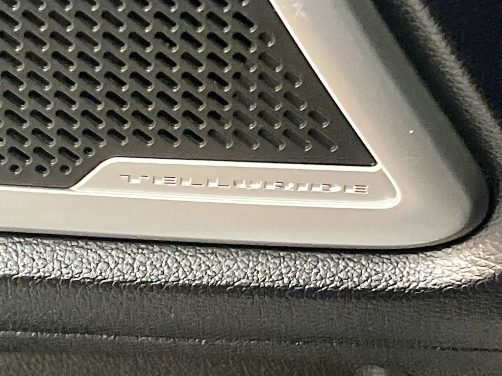 Used 2022 Kia Telluride S image 19