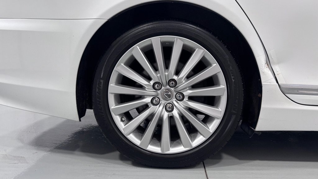 Used 2015 Lexus LS 460 AWD w/ Comfort Package image 34