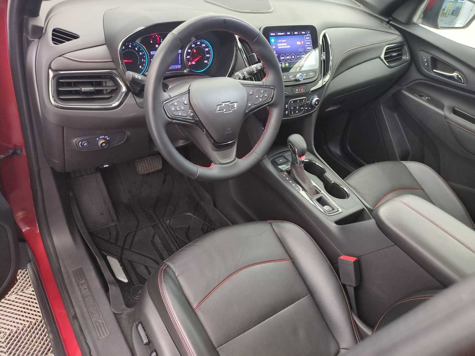 Used 2024 Chevrolet Equinox RS w/ RS Leather Package image 2