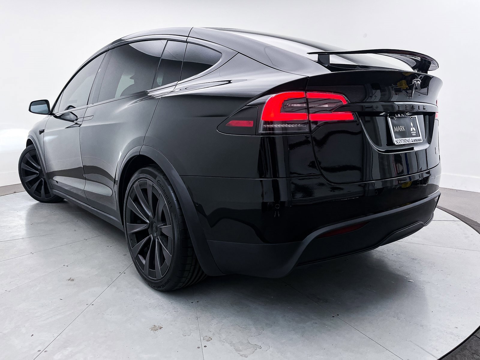 Used 2022 Tesla Model X Plaid image 2