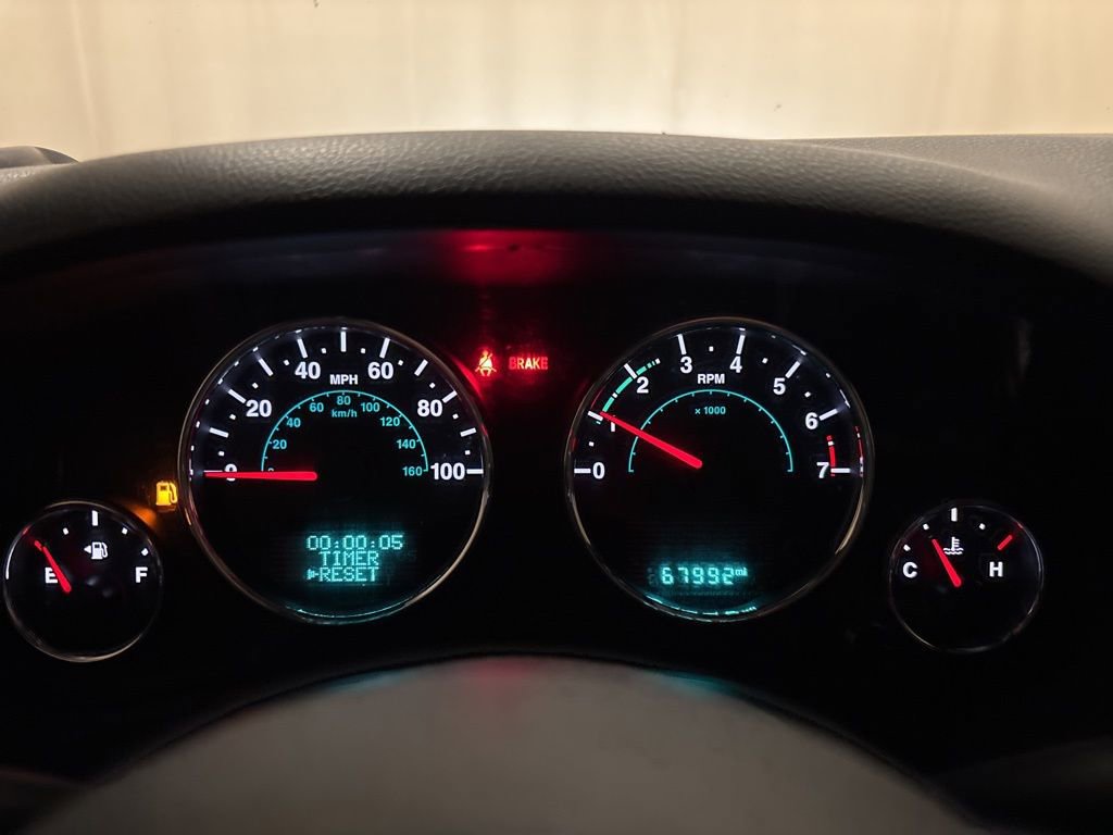 Used 2015 Jeep Wrangler Unlimited Rubicon w/ Dual Top Group image 16