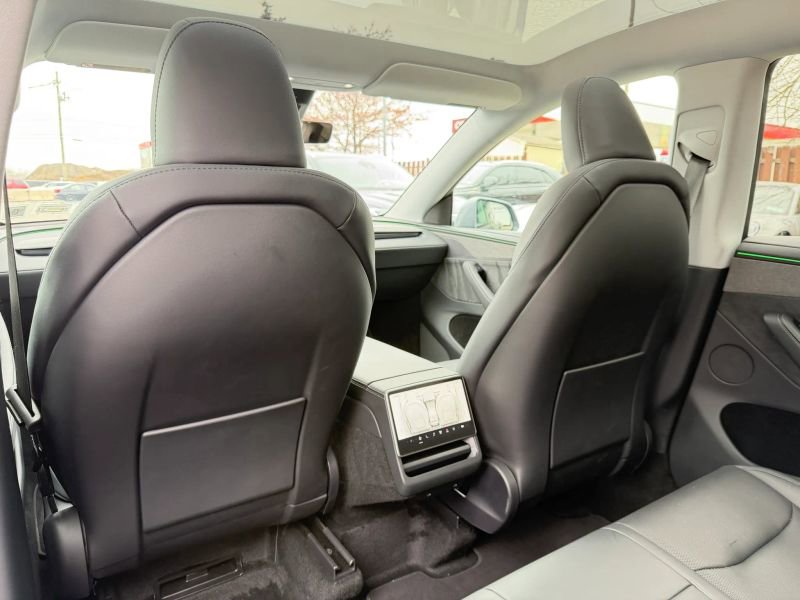 Used 2026 Tesla Model Y Long Range image 16