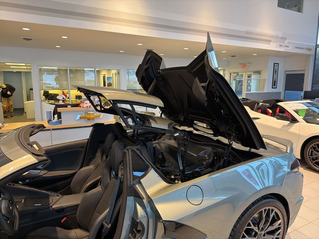 Used 2024 Chevrolet Corvette Stingray Preferred Conv w/ Z51 Performance Package image 30
