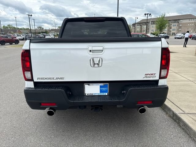 Certified 2023 Honda Ridgeline Sport image 3