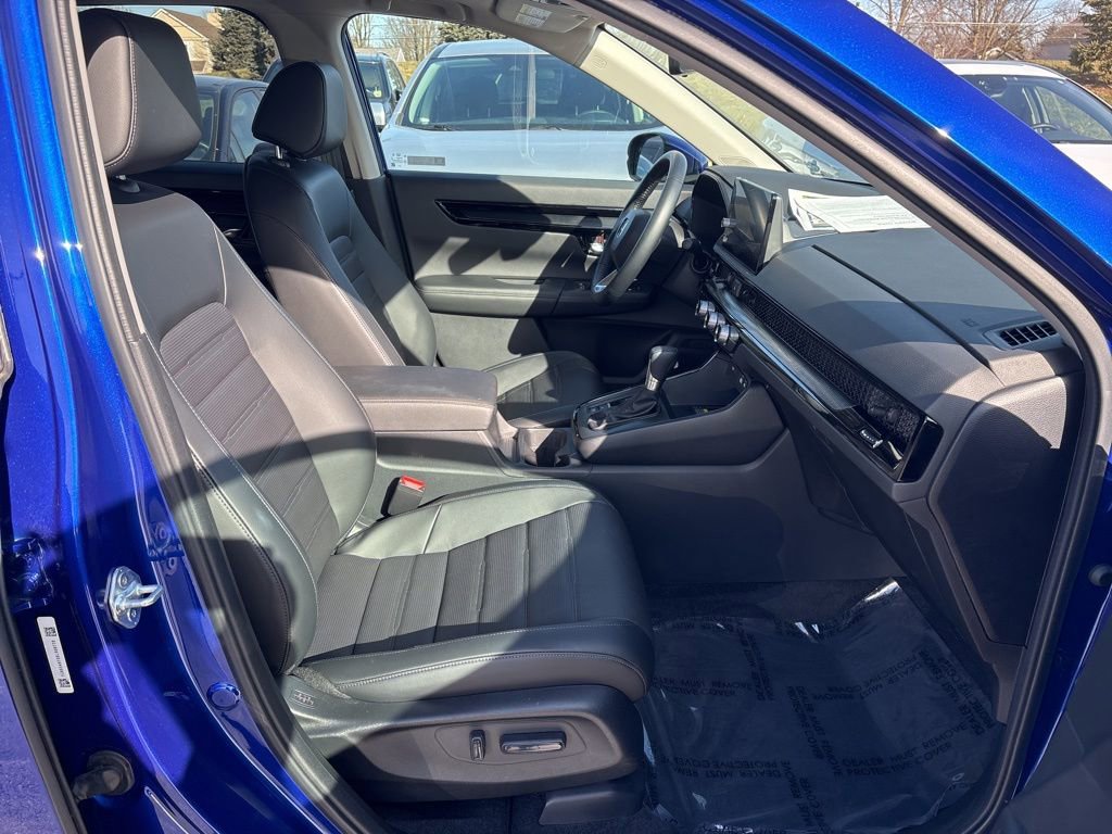 Used 2025 Honda CR-V EX-L image 10