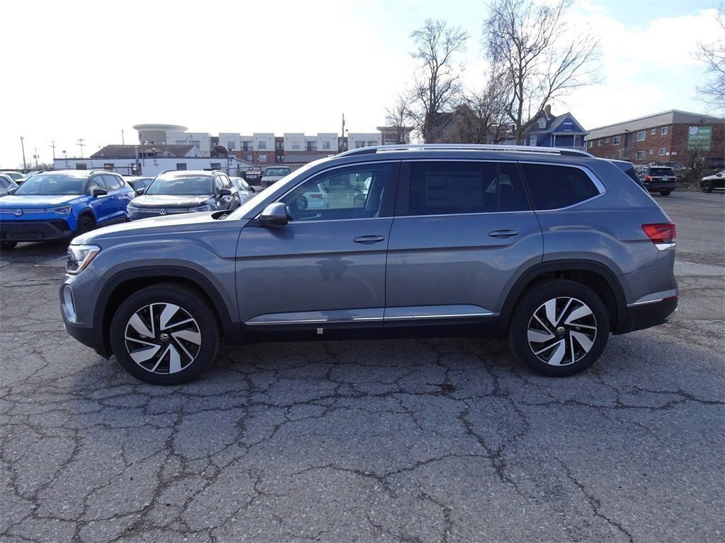 New 2025 Volkswagen Atlas SEL image 2