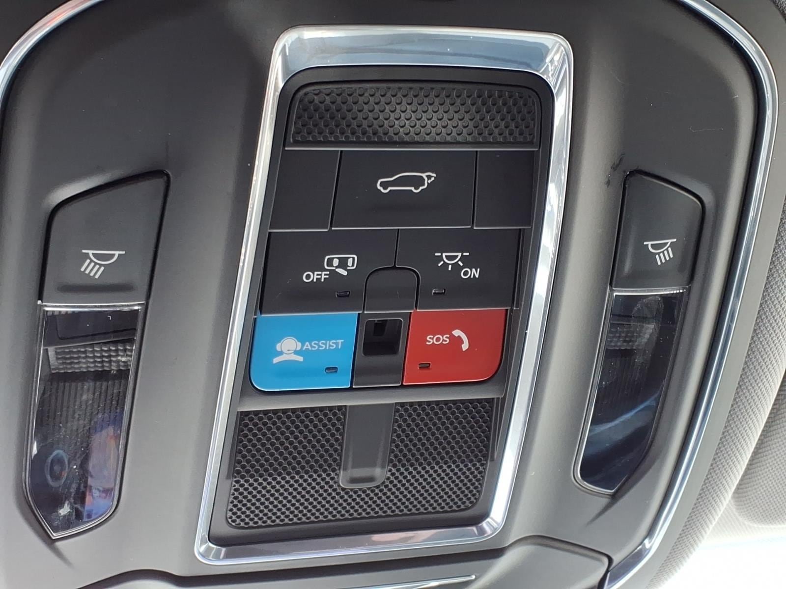 Used 2023 Jeep Grand Cherokee L Limited AWD/4WD image 27