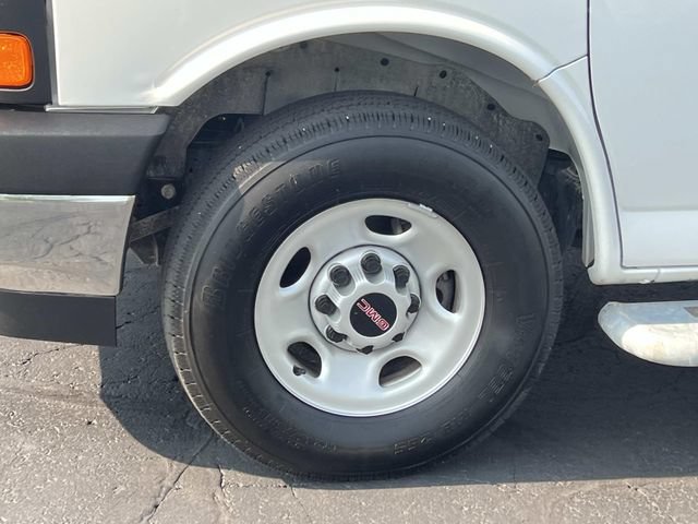 Used 2025 GMC Savana 2500 w/ Driver Convenience Package RWD image 9