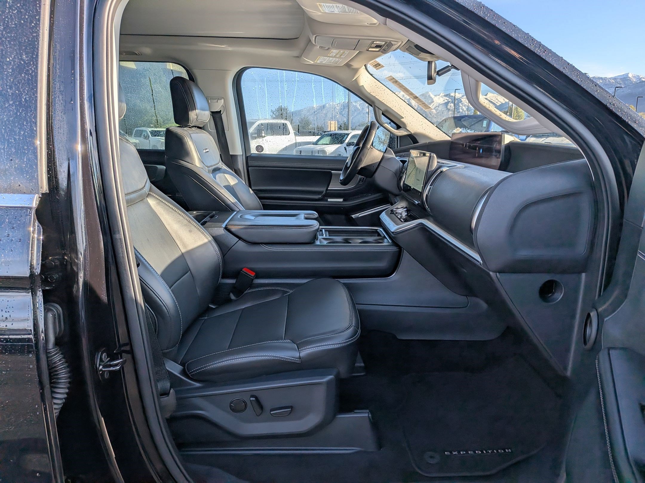 Used 2025 Ford Expedition Max Platinum image 36