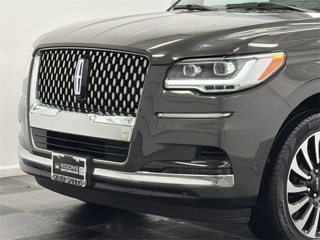 Used 2023 Lincoln Navigator Black Label image 2
