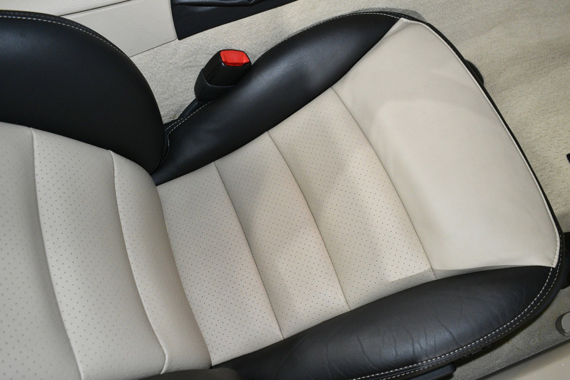 Used 2011 Chevrolet Corvette Grand Sport w/ Preferred Equipment Group image 12