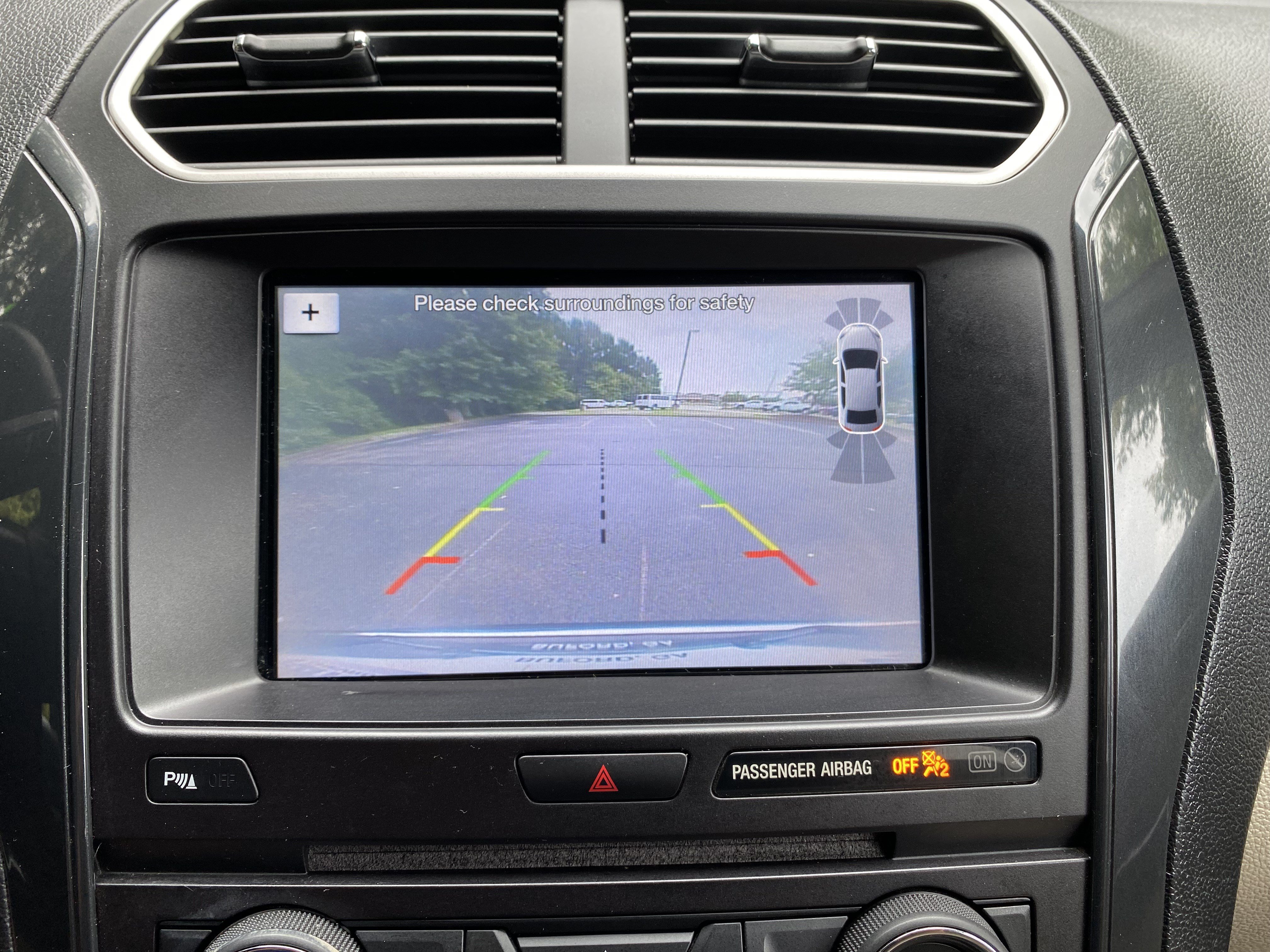 Used 2018 Ford Explorer XLT w/ Equipment Group 202A FWD image 26