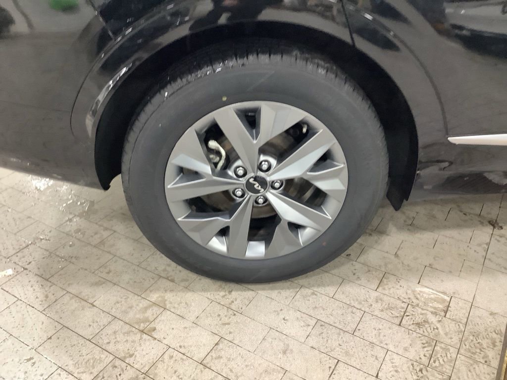 Used 2023 Kia Sportage SX image 9