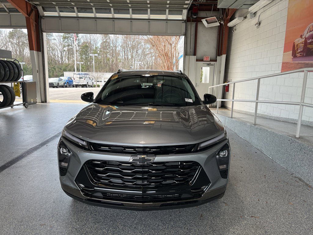 New 2026 Chevrolet Trax ACTIV FWD image 2