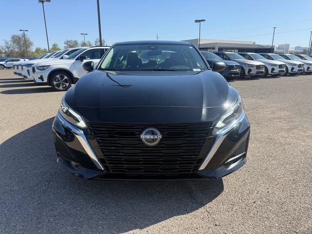 Used 2025 Nissan Altima 2.5 SV FWD image 2